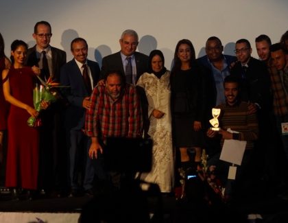 Théâtre universitaire : des prix et un hommage à Souad Saber
