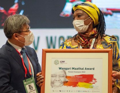 Une Camerounaise  remporte le prix Wangari Maathai « Champions de la cause des forêts » 2022