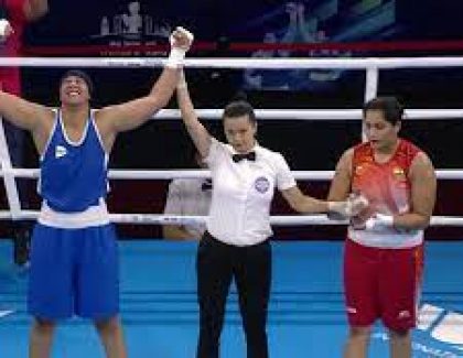 Khadija El Mardi ,1ère boxeuse marocaine à la finale d’un championnat mondial